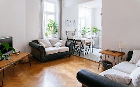 Comfortable&Spacious Lodz City Center Apartment